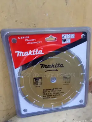 Long Lasting Makita Dry and Wet Cutting Disc 230mm
