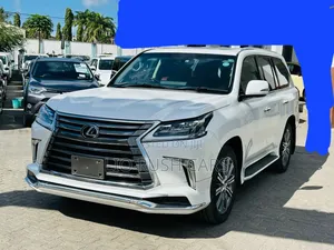 Lexus LX 2018 White