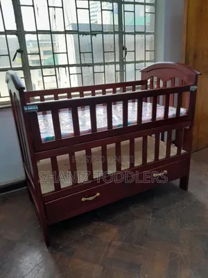 Baby Crib * Baby Crib