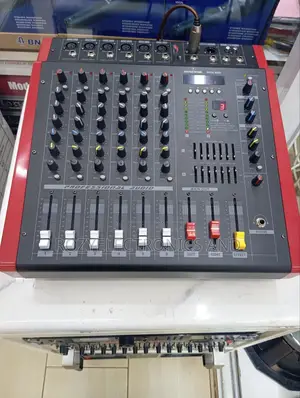 Powered Mixer 6 Channel Max 606