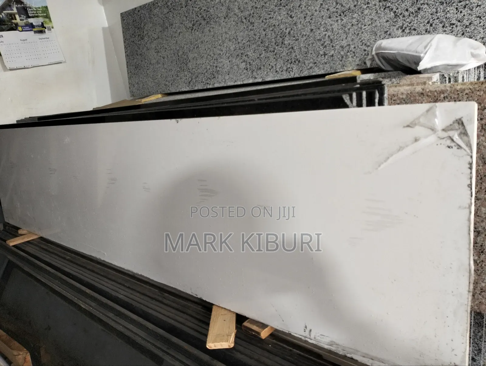 Pure White Granite ( Quartz)