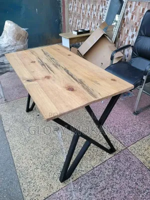 Quality Brand New Restaraunt N Bar Table