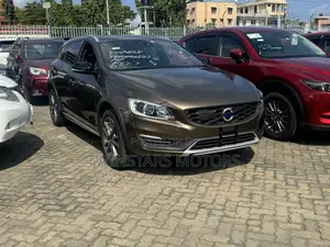 Volvo V60 2017 Burgundy