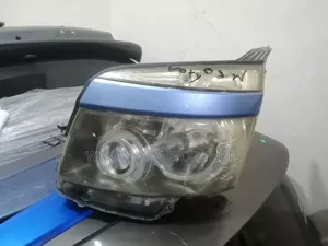 Toyota Voxy 2008/2010 Non Zenon Headlamp, Clean Ex Japan
