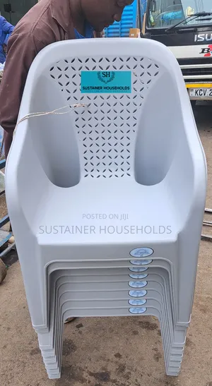 Gray Plastic Chair %Strong Plastic Chairs