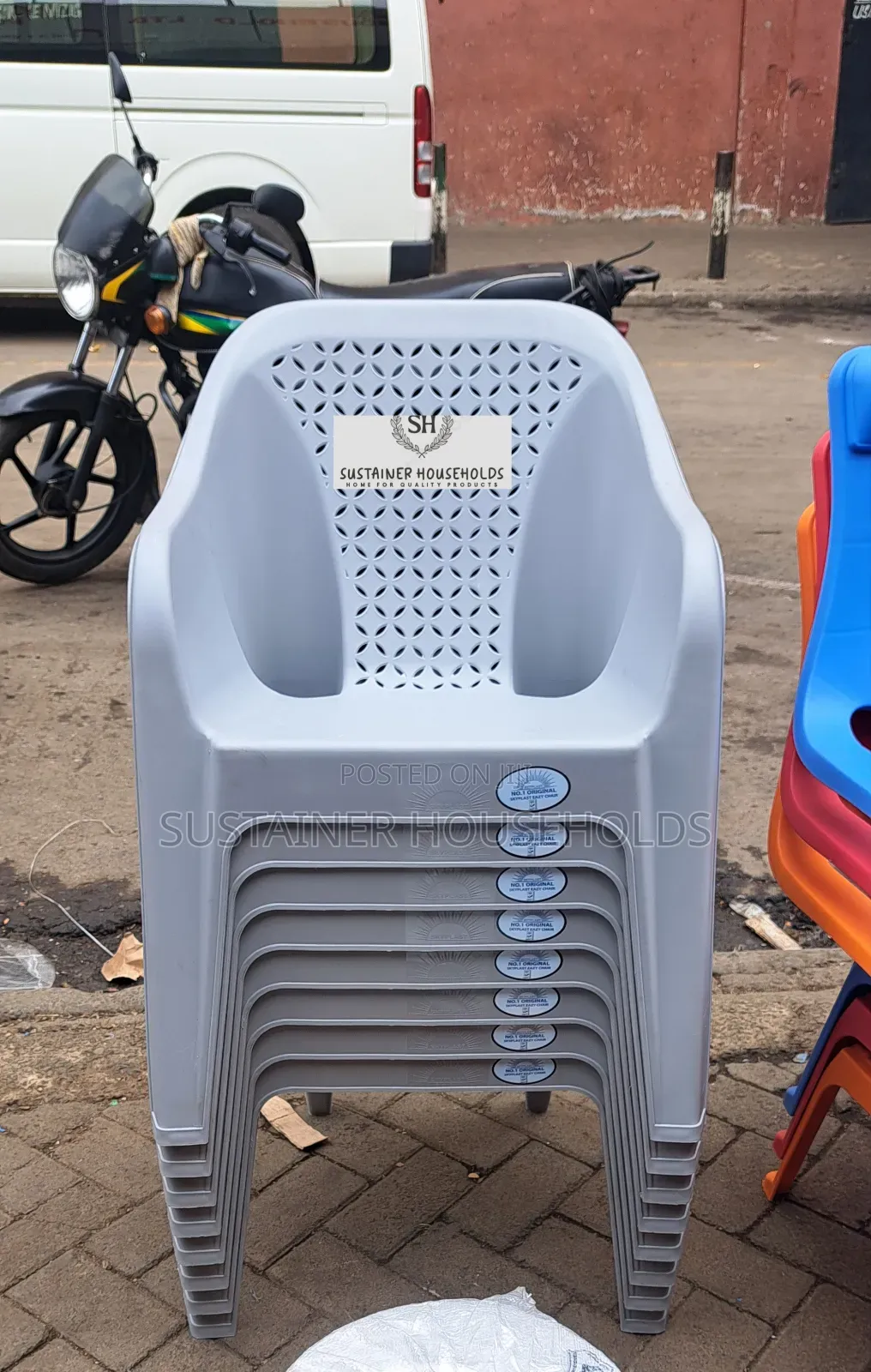 Gray Plastic Chair %Strong Plastic Chairs