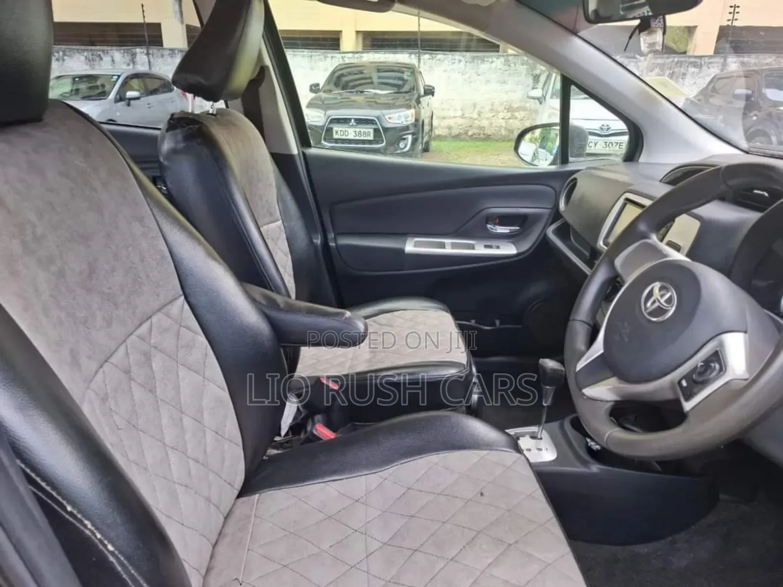 Toyota Vitz 2015 Black