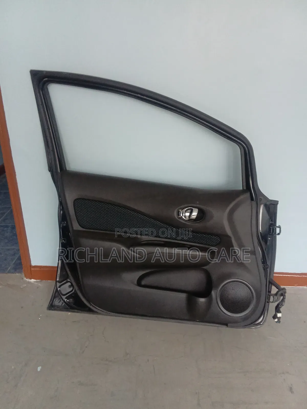 Door for Nissan Note E12 Front Left