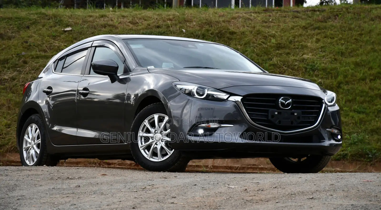 Mazda Axela 2017 Gray