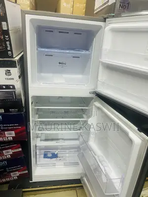 SAMSUNG 208 L Refrigerator Top Freezer
