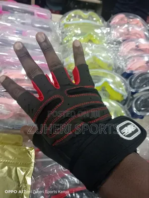 Heavy Duty Gym Gloves Aerated Breathable Protective Fabric