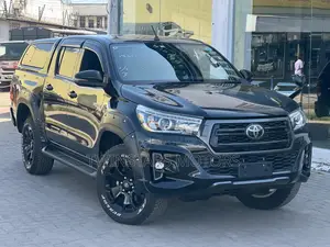 Toyota Hilux 2018 Matt Black