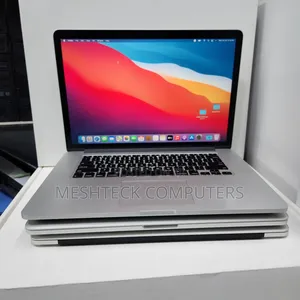 Laptop Apple MacBook Pro 2015 16GB Intel Core I7 SSD 256GB