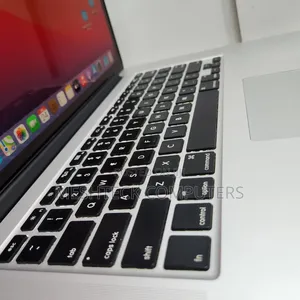 Laptop Apple MacBook Pro 2015 16GB Intel Core I7 SSD 256GB