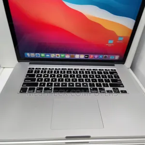 Laptop Apple MacBook Pro 2015 16GB Intel Core I7 SSD 256GB