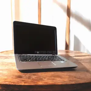 Laptop HP EliteBook 820 G3 8GB Intel Xeon SSD 256GB