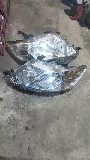 Nissan Serena 2008, Fc25 Non Xenon Head Lamp, Clean Ex Japan