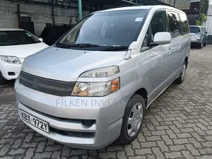 Toyota Voxy 2002 Silver