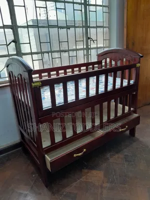 2 Levelled Baby Cot * Baby Cot