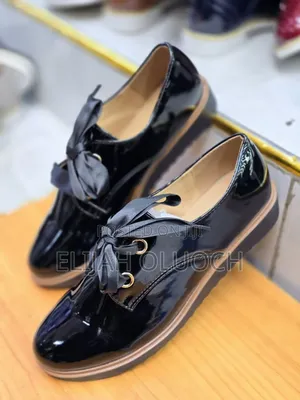 Carvelar Wedge Ribbon Broques