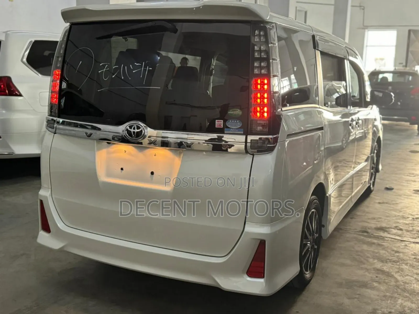 Toyota Voxy 2018 White