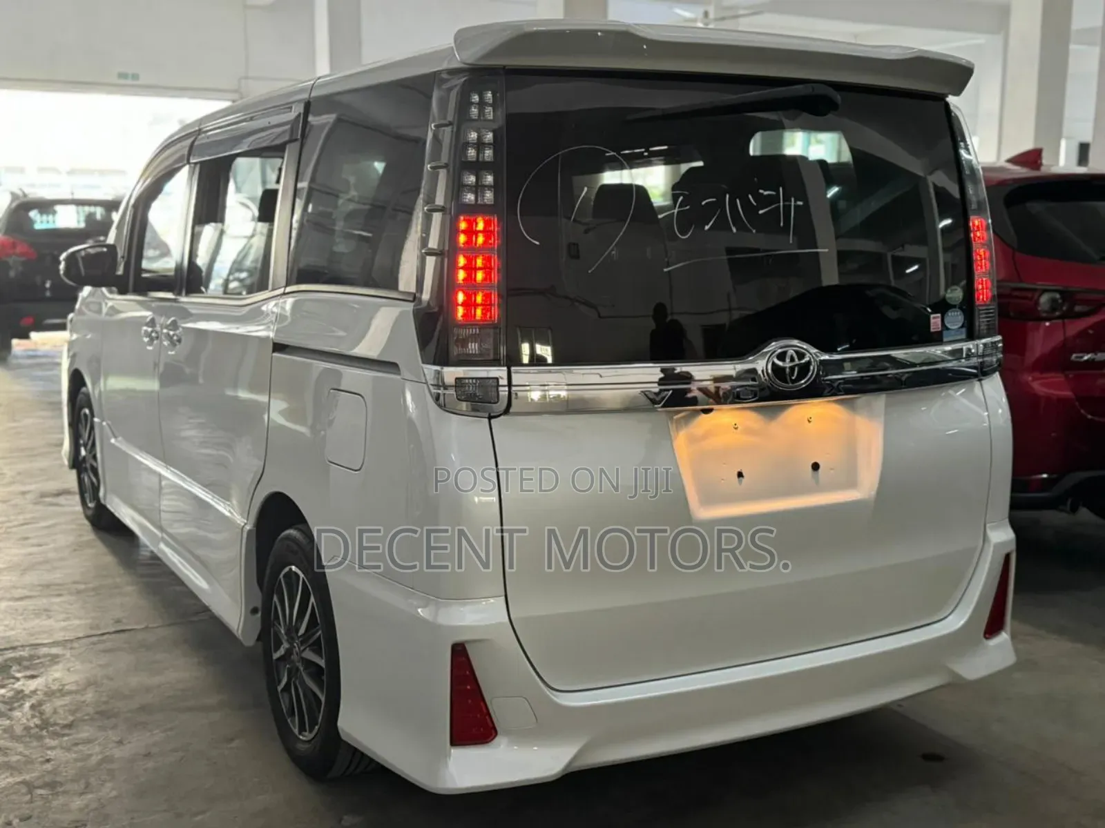 Toyota Voxy 2018 White