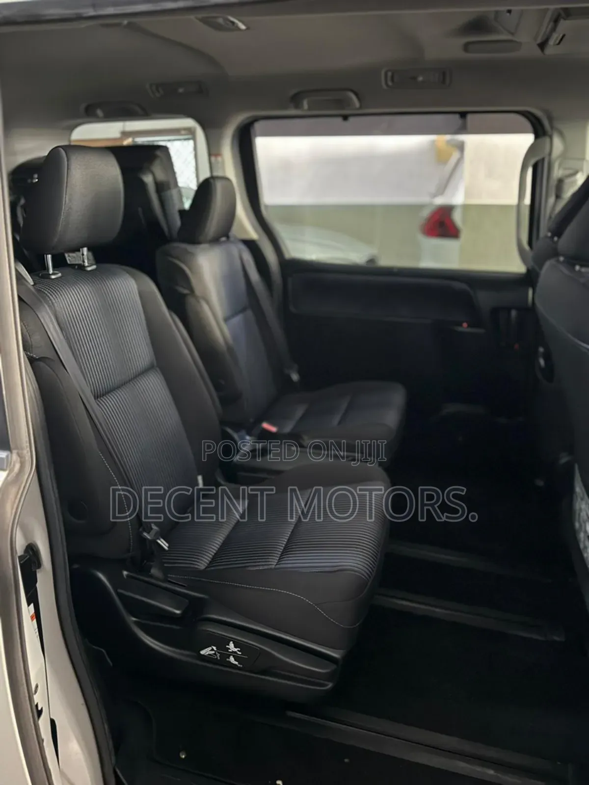 Toyota Voxy 2018 White