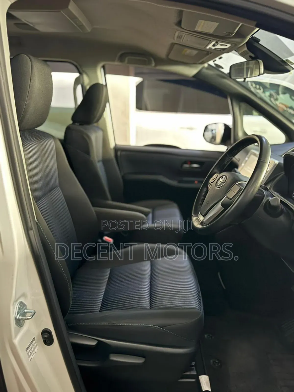Toyota Voxy 2018 White