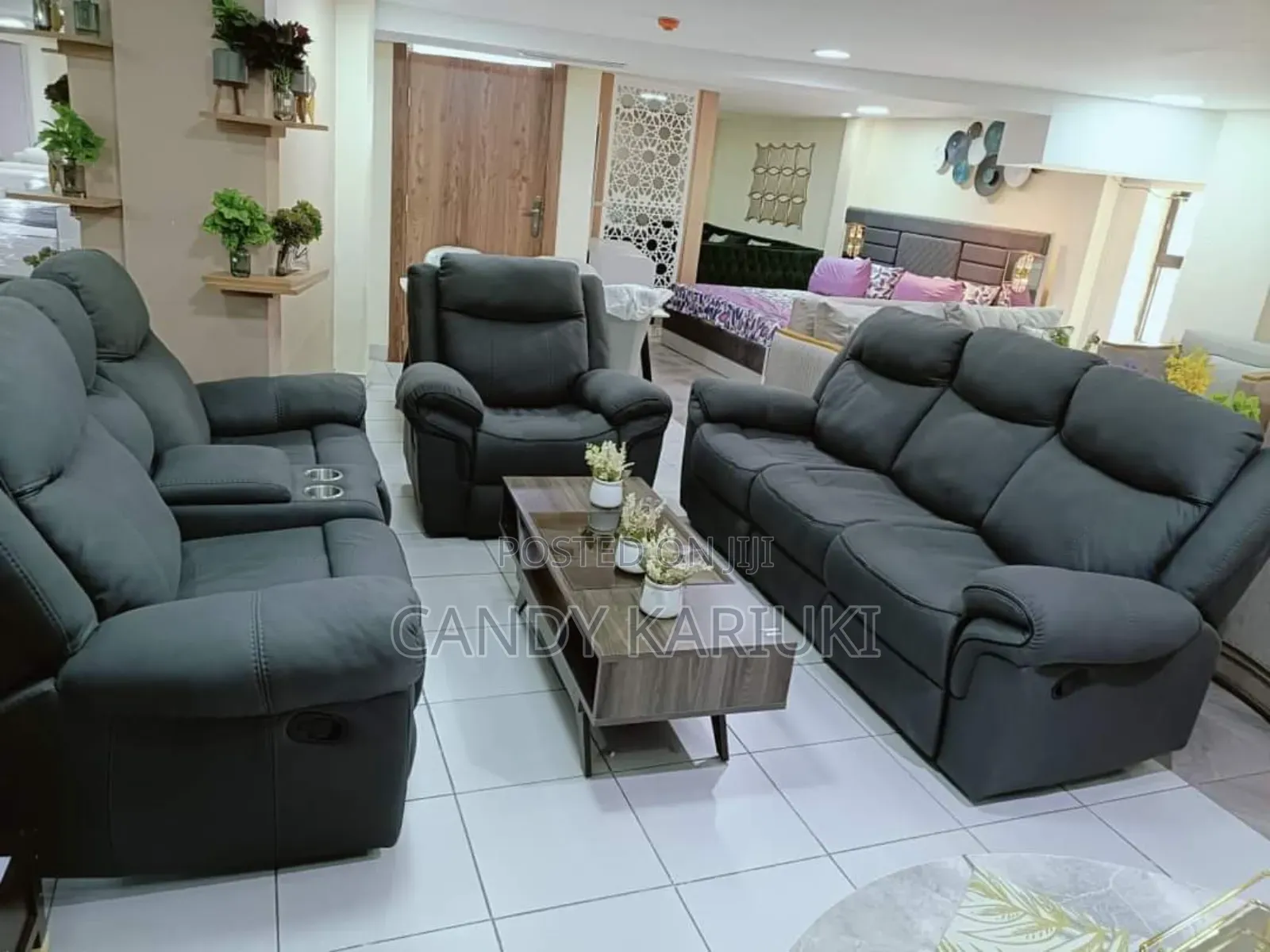 Spacious 6 Seater Recliner Sofa Set