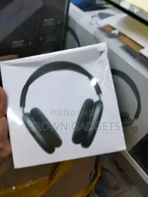 P9 Noise Cancellation Headphones
