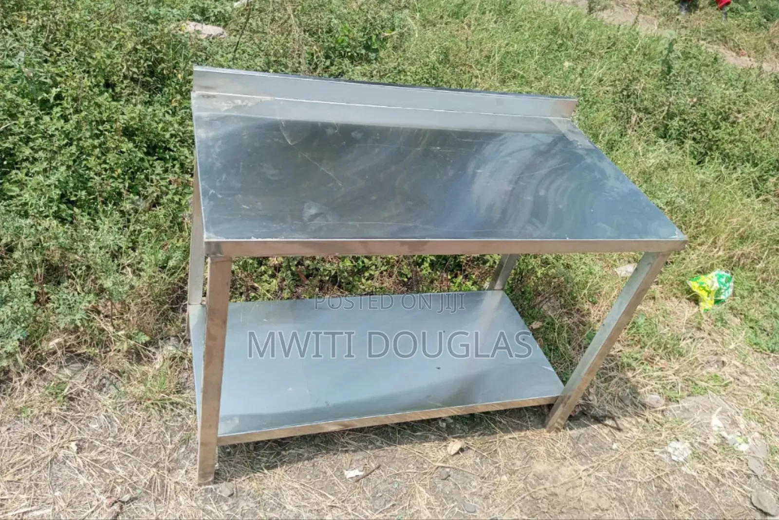 Modest Ever Working Table