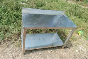 Modest Ever Working Table