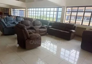 Spacious 6 Seater Recliner Sofa