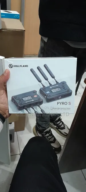 Hollyland Pyro S Wireless Video Transmission System