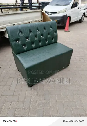 Couch Green 