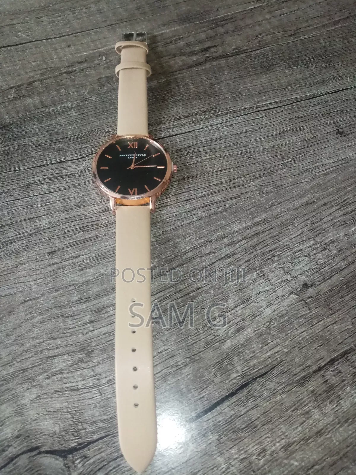 Fantastastic Style. LVPAI Quartz Watch