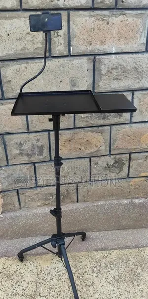 Laptop Live Streaming Stand. 1500 Cm