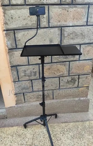 Techcom Projector Stand , With Live Streaming Device