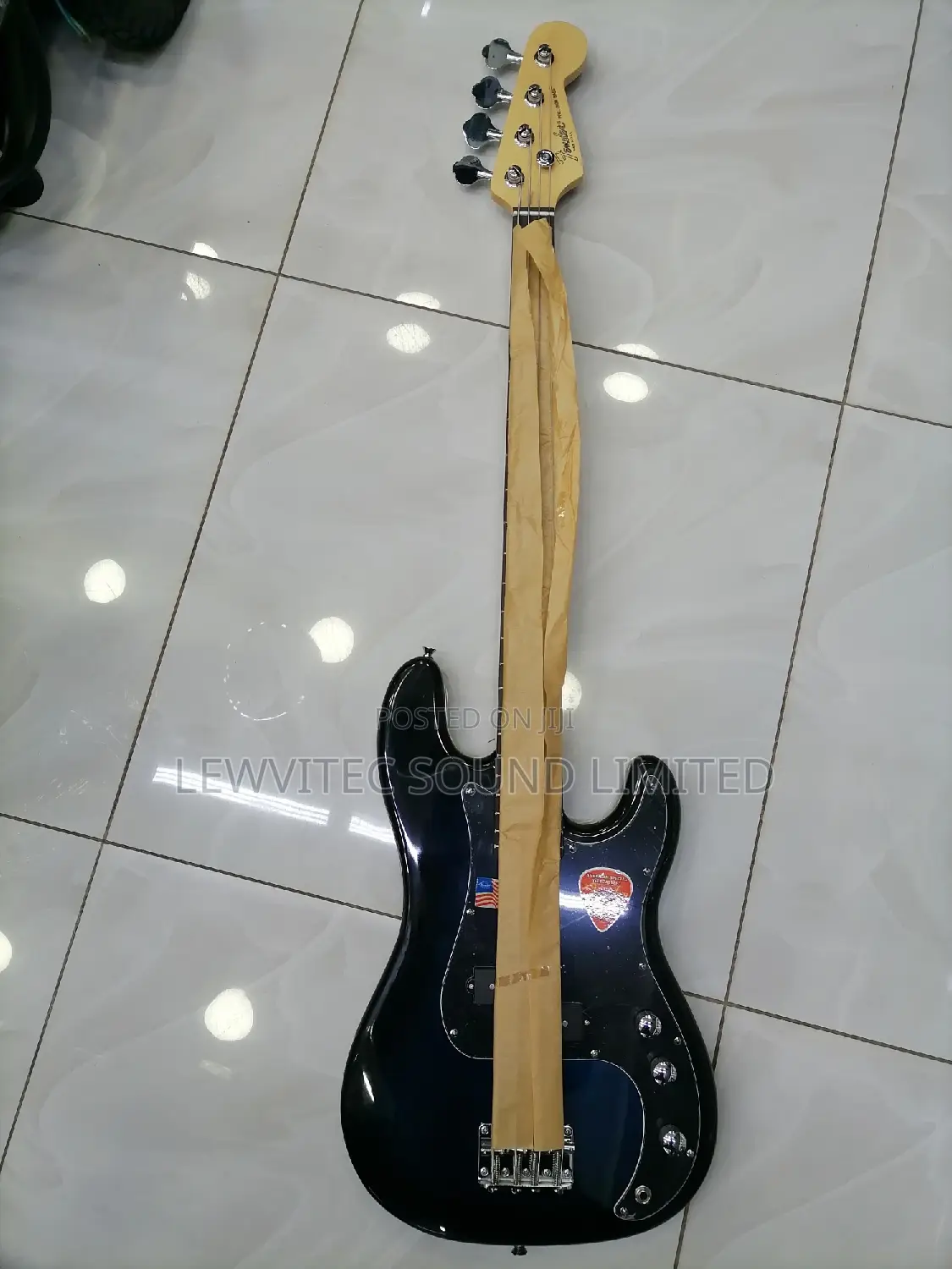 Fender 4 Strings