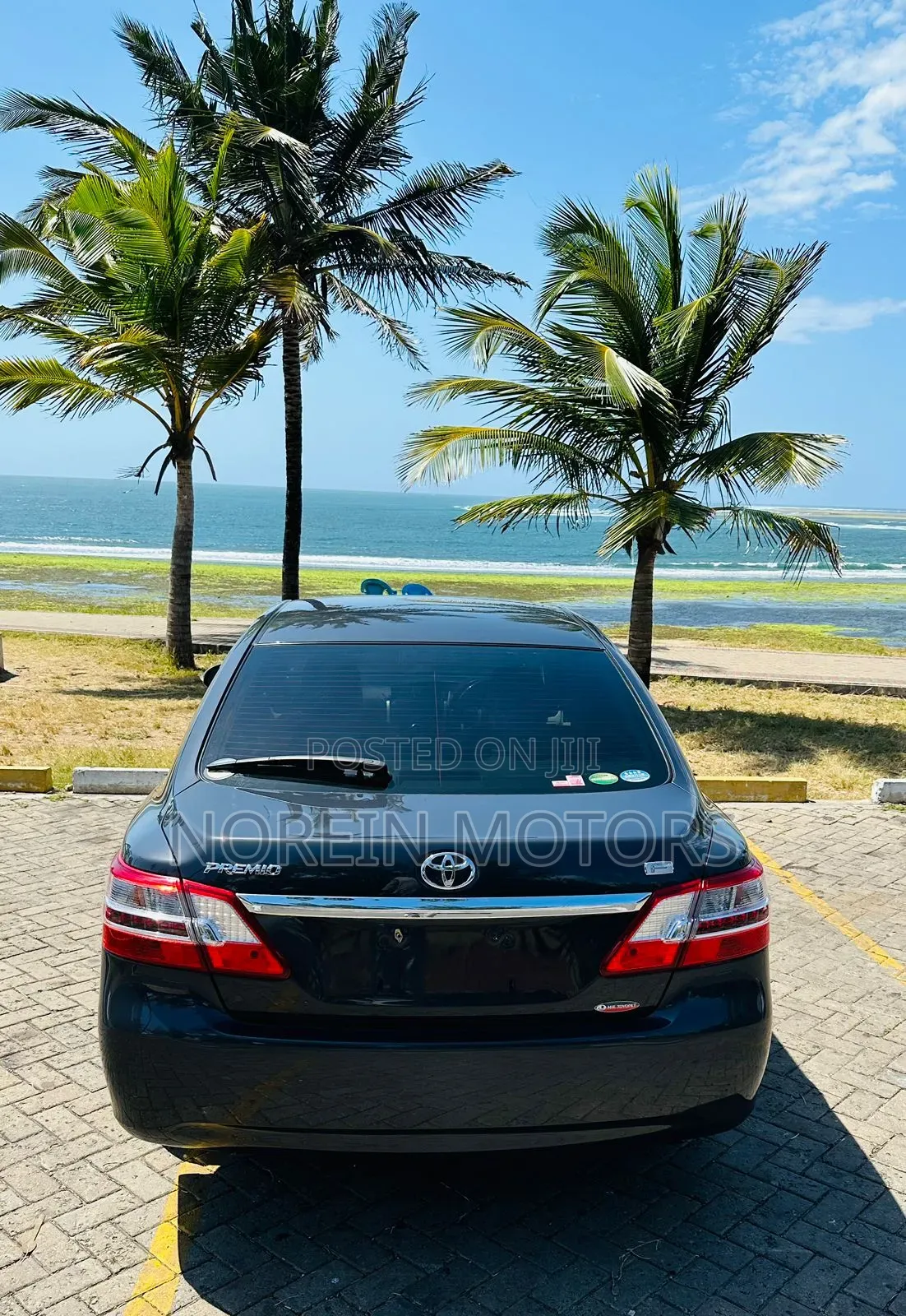 Toyota Premio 2017 Black