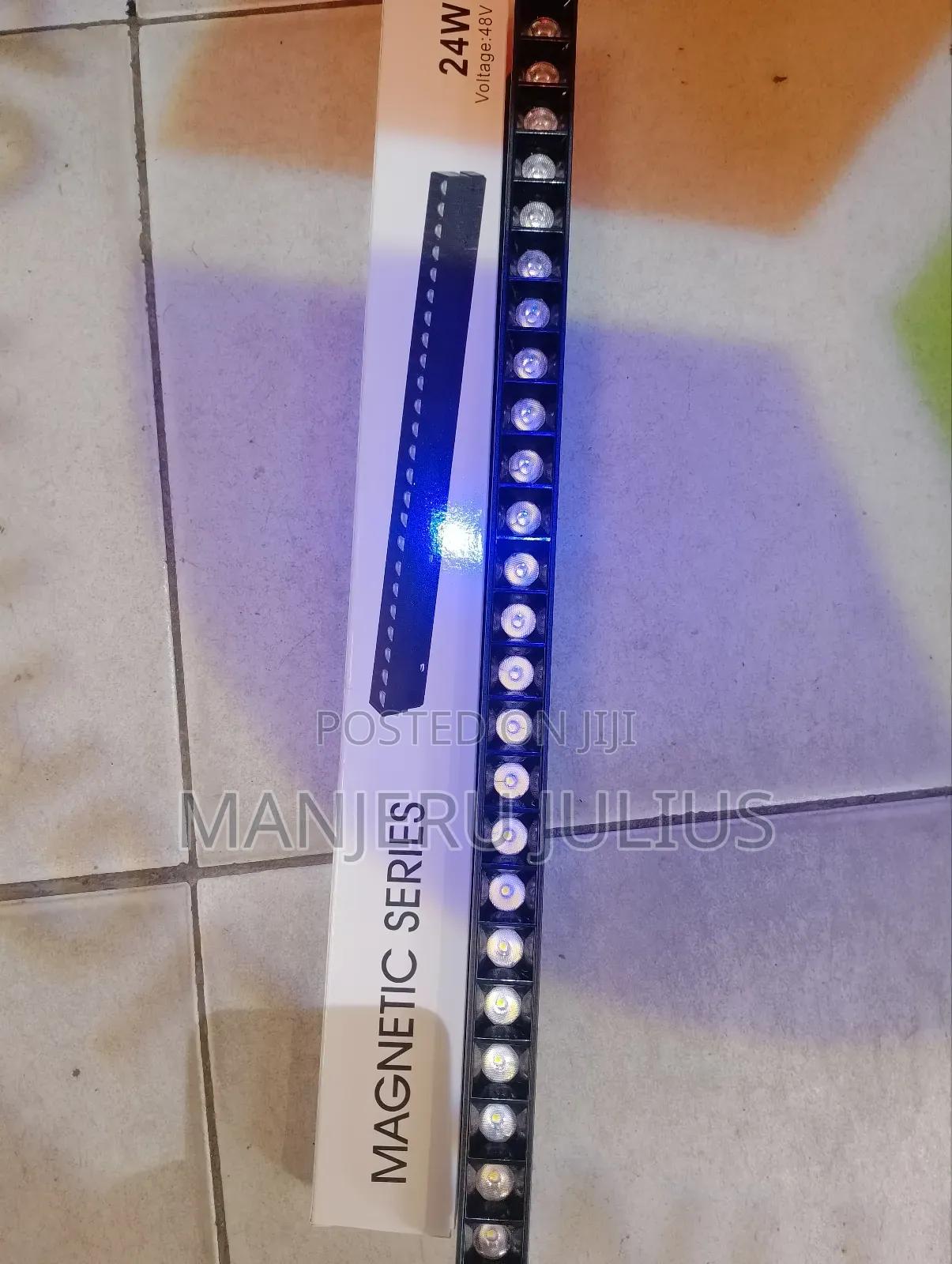 Magnetic Series Light