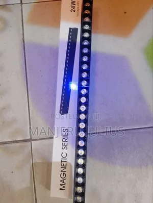 Magnetic Series Light
