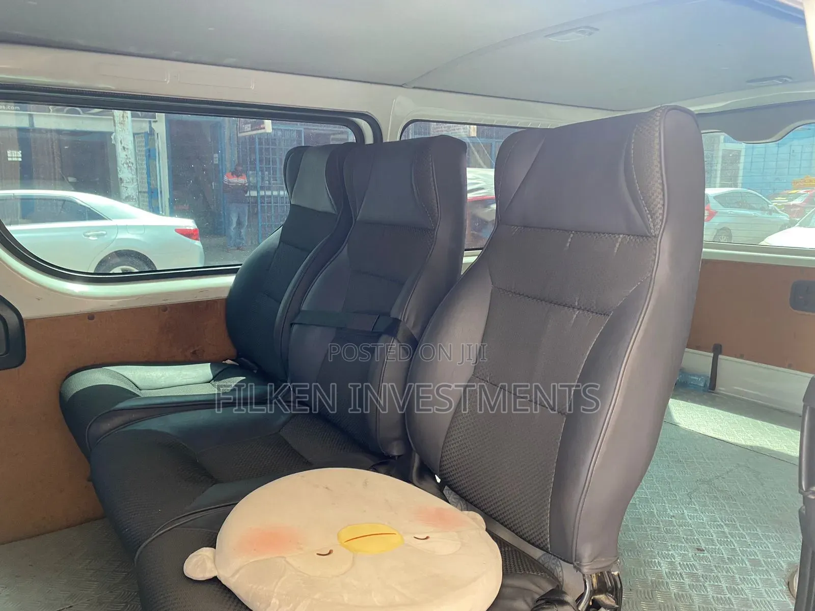 Toyota HiAce 2016 White