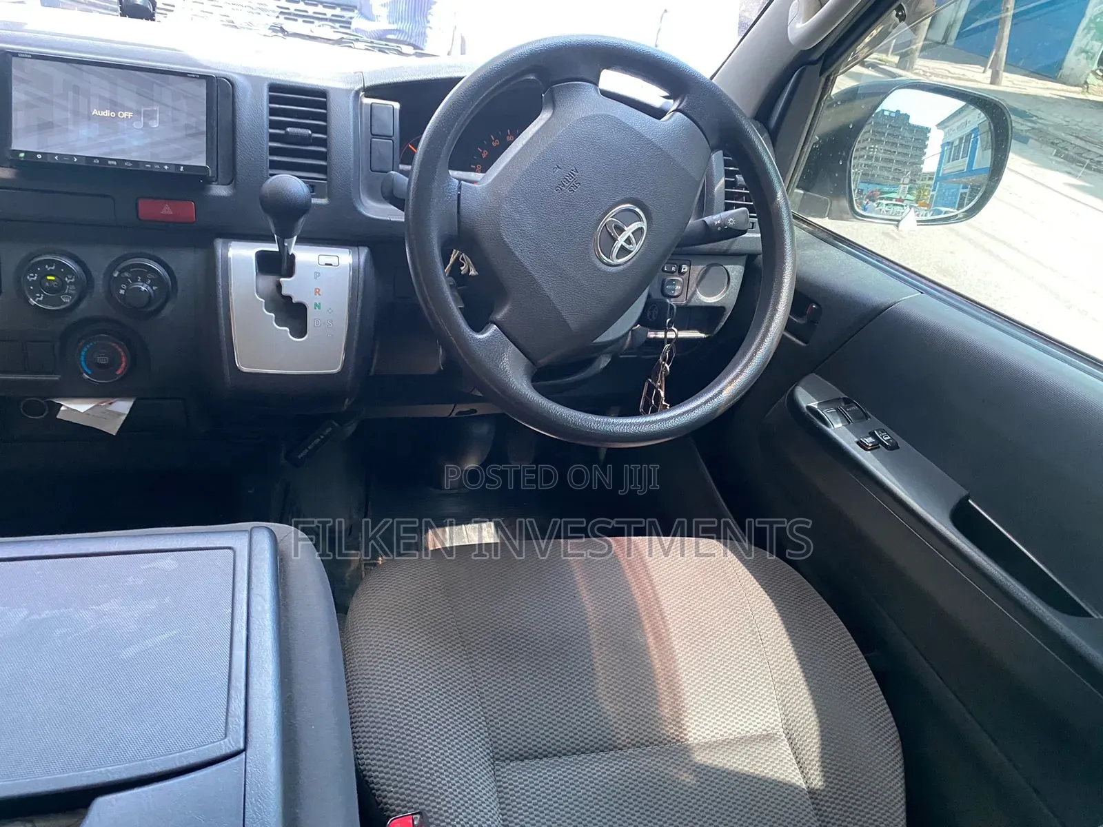 Toyota HiAce 2016 White
