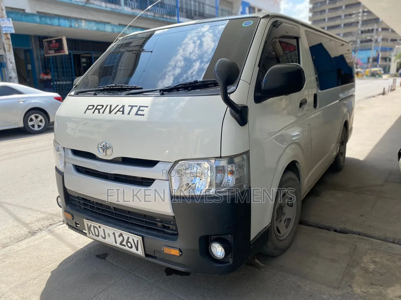 Toyota HiAce 2016 White
