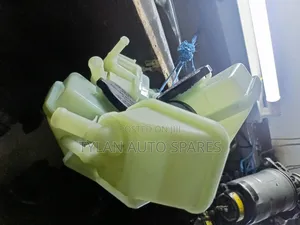 Power Steering Fluid Container Revo