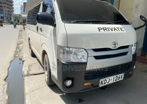 Toyota HiAce 2016 White