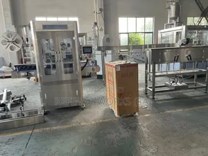 Automatic Bottle Shrink Labeling Machine