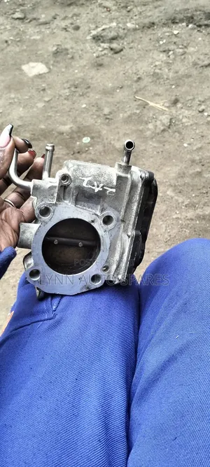 2AZ Engine Throttle Body Toyota Harrier