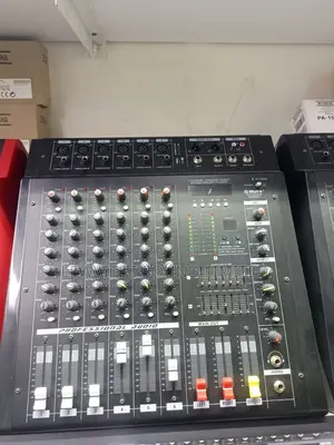 6 Channels Powered Black Mixer